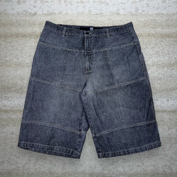 Vintage Skater Wide Leg Jean Shorts MFG Girbaud Dark Grey Wash Baggy Denim Y2K - Picture 2 of 6